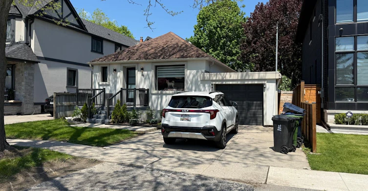 78 Yorkview Drive, Toronto, ON, M8Z 2G2