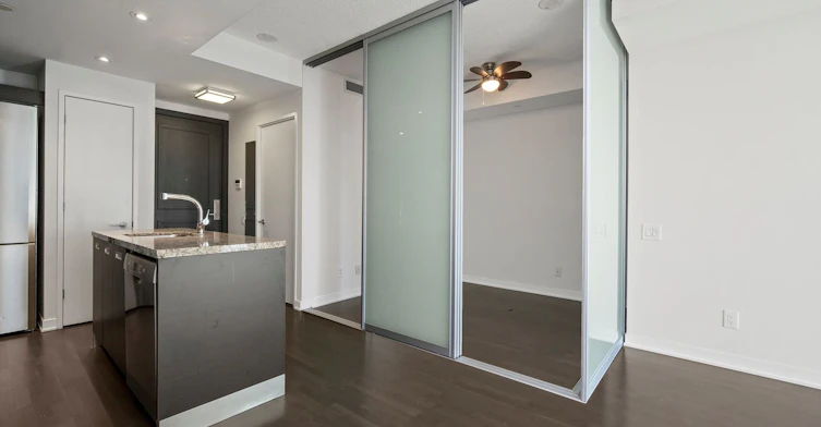 2302-90 Park Lawn Road, Toronto, ON, M8Y 0B6 - 6