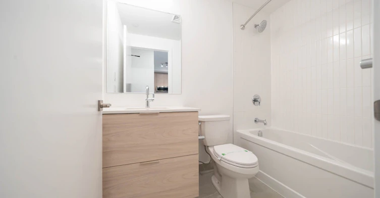 220-2501 Saw Whet Boulevard, Oakville, ON, L6M 5N2 - 12