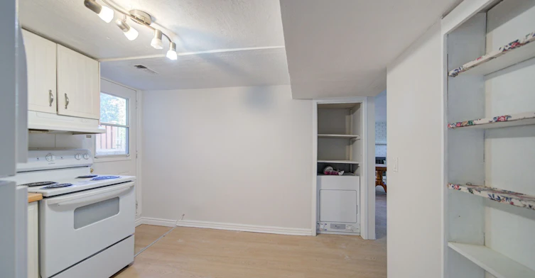 22 Miller Road, Oakville, ON, L6H 1J6 - 17