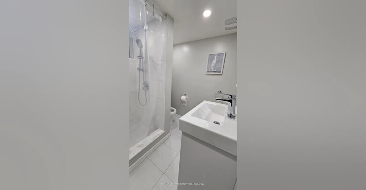 Main-16 Failsworth Avenue, Toronto, ON, M6M 3J2 - 27