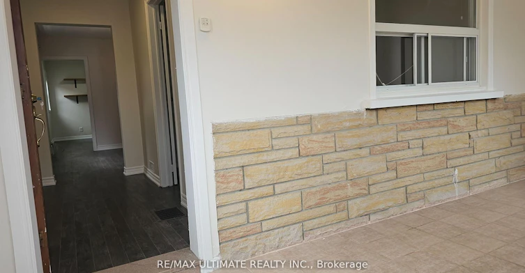 Main-16 Failsworth Avenue, Toronto, ON, M6M 3J2 - 2