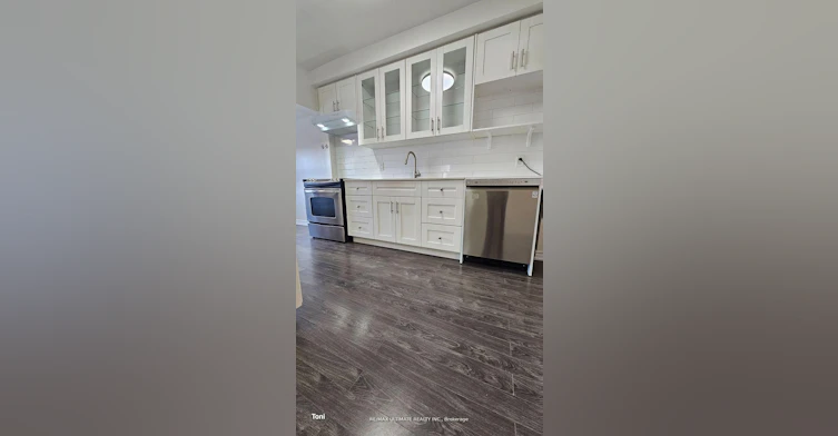 Main-16 Failsworth Avenue, Toronto, ON, M6M 3J2 - 10