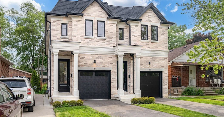 16A Maple Avenue N, Mississauga, ON, L5H 2S1