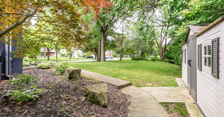 1590 Yew Street, Mississauga, ON, L5H 2B9 - 44
