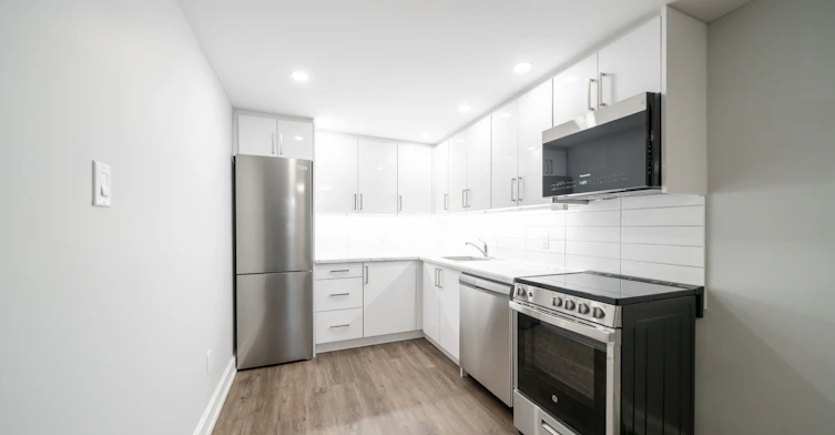 4-1485 King Street W, Toronto, ON, M6K 1J4