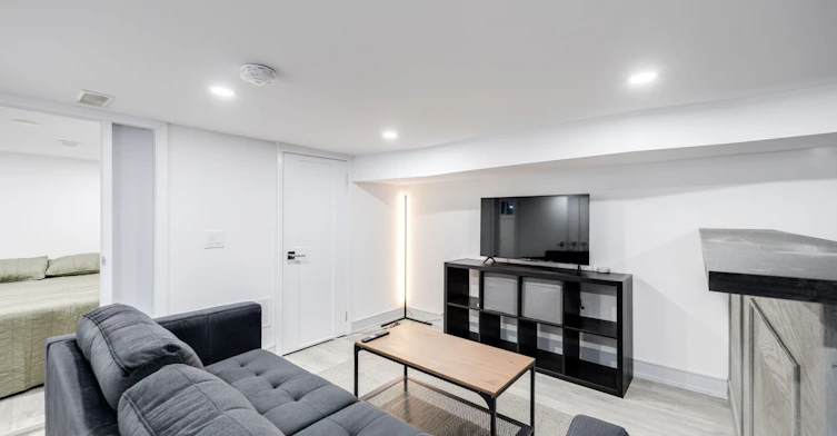 Bsmt-668 Indian Road, Toronto, ON, M6P 2C9 - 10