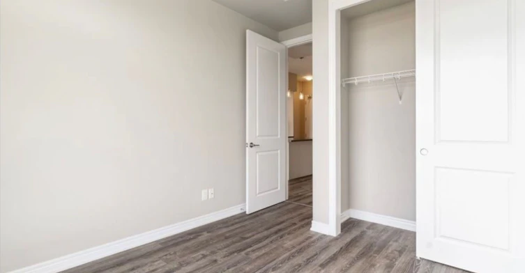 417-457 Plains Road E, Burlington, ON, L7T 2E4 - 6