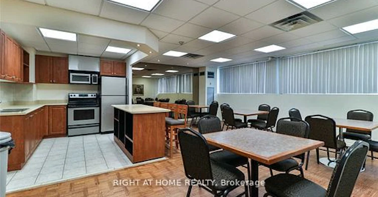 SPH8-3700 Kaneff Crescent, Mississauga, ON, L5A 4B8 - 29