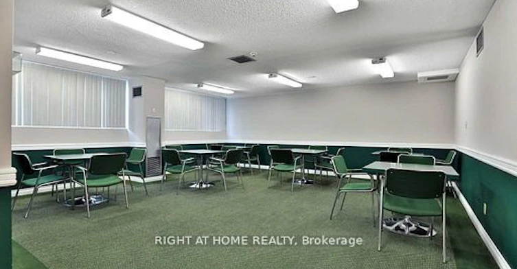 SPH8-3700 Kaneff Crescent, Mississauga, ON, L5A 4B8 - 30