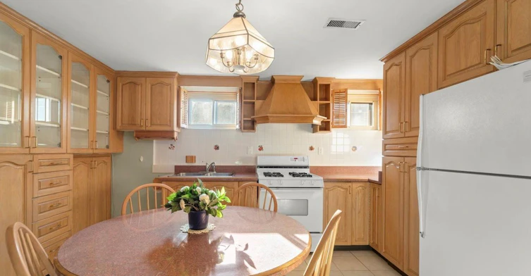 Lower-64 Watney Crescent, Toronto, ON, M3L 2C9 - 5