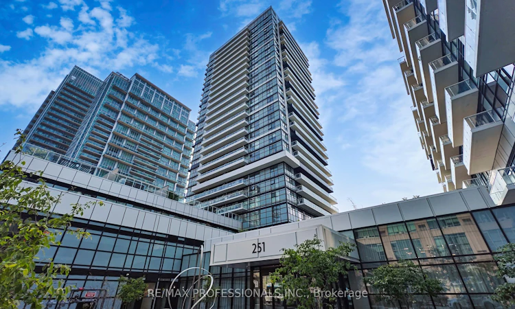 504-251 Manitoba Street