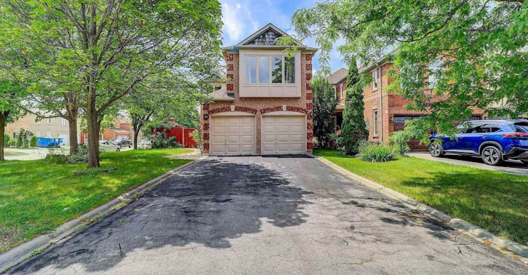 3246 Fanleaf Drive, Mississauga, ON, L5N 7C9