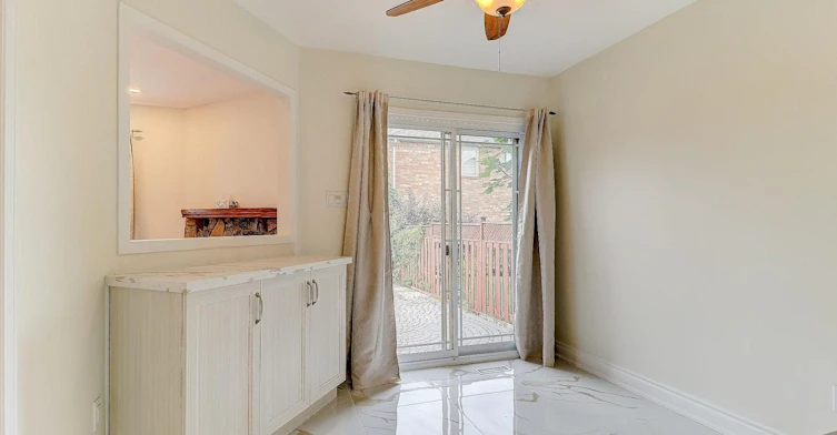 3246 Fanleaf Drive, Mississauga, ON, L5N 7C9 - 8