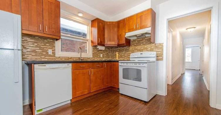 3-163 Evelyn Avenue, Toronto, ON, M6P 2Z6 - 8