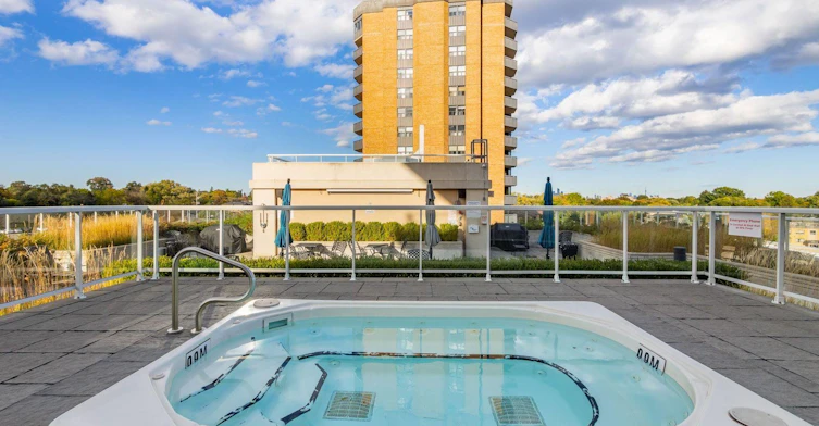 421-3865 Lake Shore Boulevard W, Toronto, ON, M8W 0A2 - 35