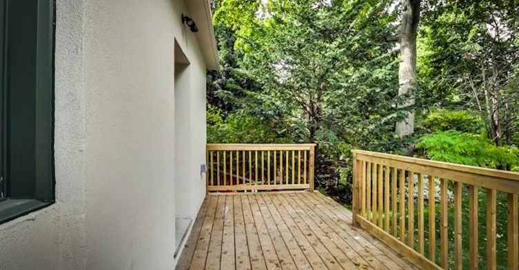 34 Hewitt Main Floor Avenue, Toronto, ON, M6R 1Y3 - 24
