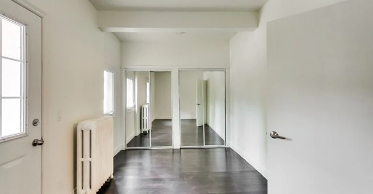 34 Hewitt Main Floor Avenue, Toronto, ON, M6R 1Y3 - 16