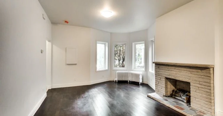 34 Hewitt Main Floor Avenue, Toronto, ON, M6R 1Y3 - 5