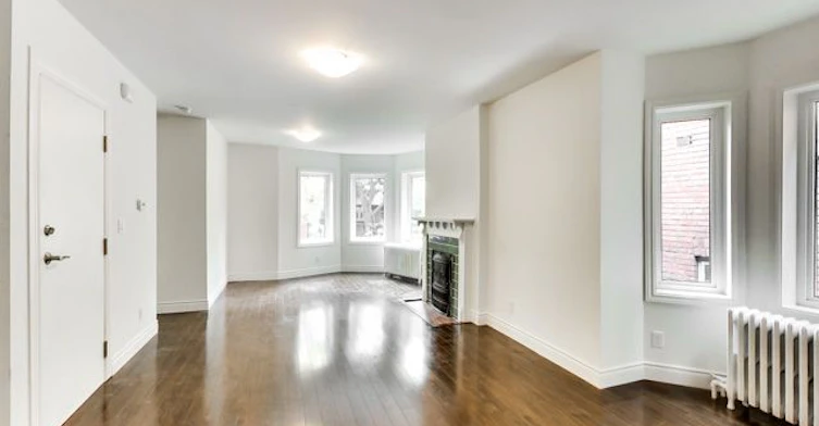 34 Hewitt Main Floor Avenue, Toronto, ON, M6R 1Y3 - 20