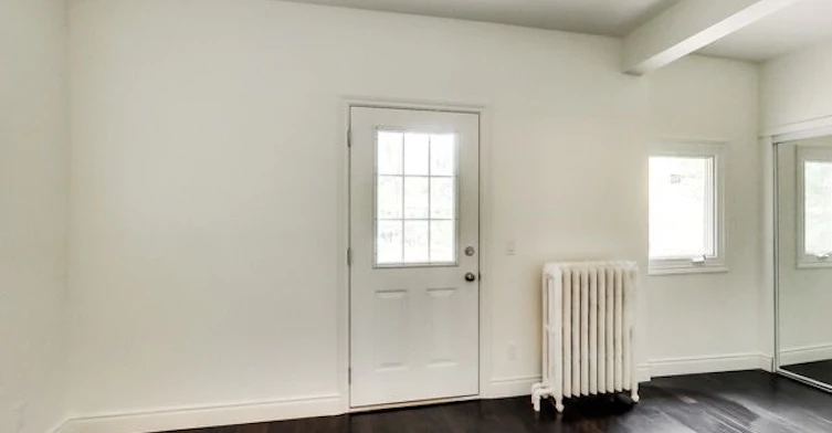34 Hewitt Main Floor Avenue, Toronto, ON, M6R 1Y3 - 15