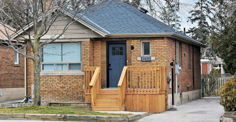 1213 Islington Avenue, Toronto, ON, M8Z 4T2