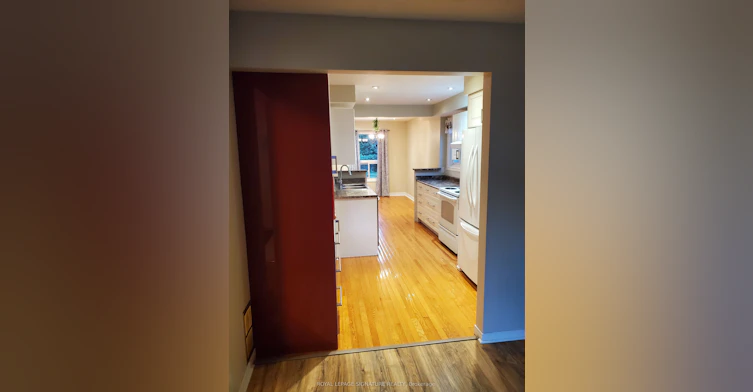 980 Sawgrass Crescent, Mississauga, ON, L5C 3Y3 - 11