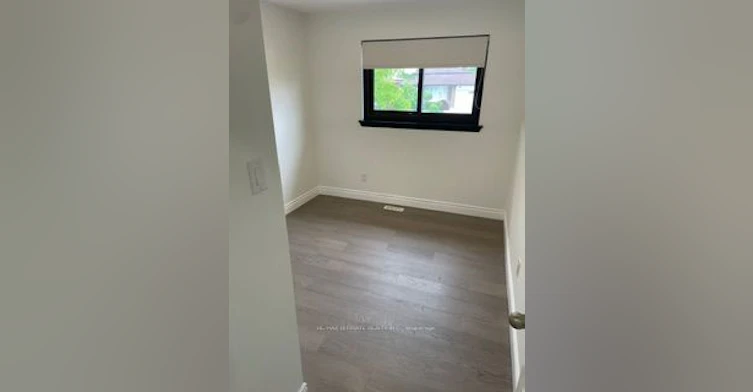 885 Forestwood Drive, Mississauga, ON, L5C 1G6 - 9