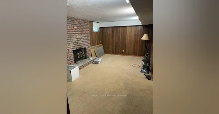 885 Forestwood Drive, Mississauga, ON, L5C 1G6 - 16
