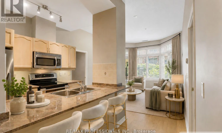 102-350 Princess Royal Drive