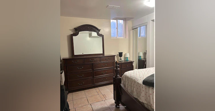 3311 Pilcom Crescent, Mississauga, ON, L5B 3X4 - 5