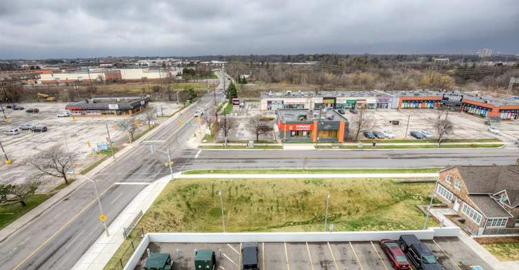 711-65 Speers Road, Oakville, ON, L6K 0J1 - 28