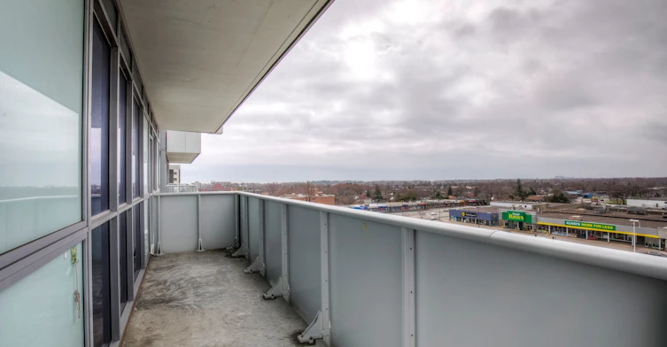 711-65 Speers Road, Oakville, ON, L6K 0J1 - 25