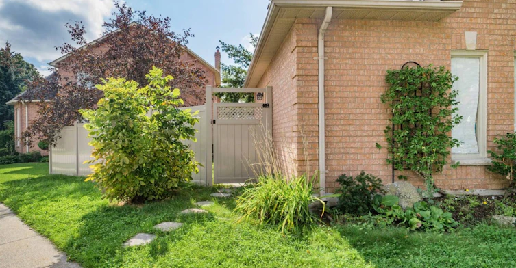6682 Snow Goose Lane, Mississauga, ON, L5N 5H8