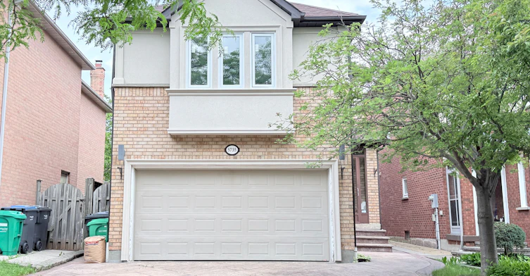 5735 Tayside Crescent, Mississauga, ON, L5M 5J4