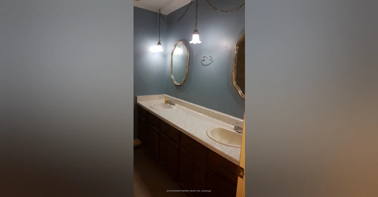 B-632 Lakeshore Road E, Mississauga, ON, L5G 1J4 - 4