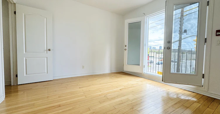 Unit 3-2415 Dundas Street W, Toronto, ON, M6P 1X3 - 10