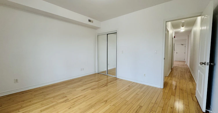 Unit 3-2415 Dundas Street W, Toronto, ON, M6P 1X3 - 7