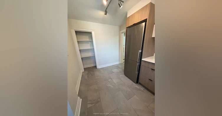 910 Bloor Street W, Toronto, ON, M6H 1L1 - 2