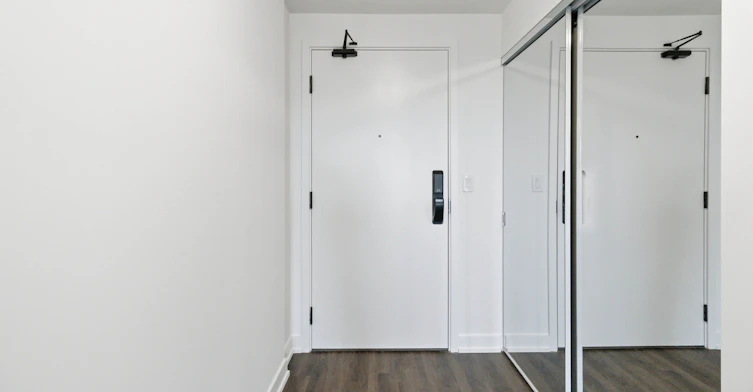 1211-2075 Lakeshore Road, Burlington, ON, L7R 0H3 - 5