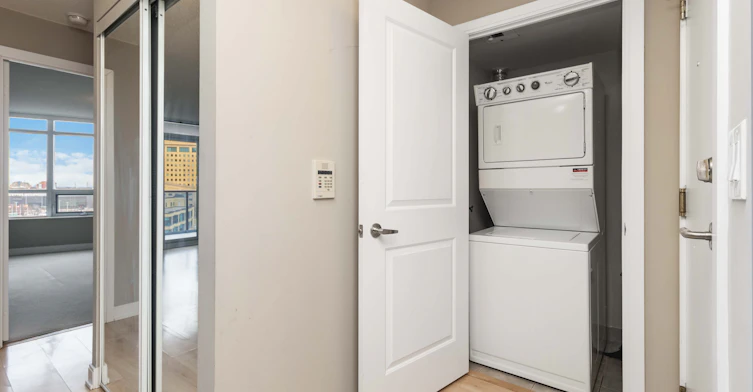 806-330 Burnhamthorpe Road W, Mississauga, ON, L5B 0E1 - 6