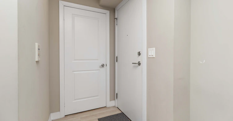 806-330 Burnhamthorpe Road W, Mississauga, ON, L5B 0E1 - 4