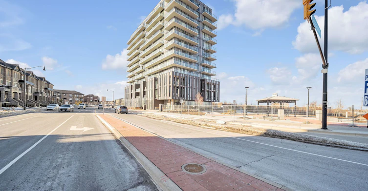 907-215 Veterans Drive, Brampton, ON, L7A 4S6 - 2
