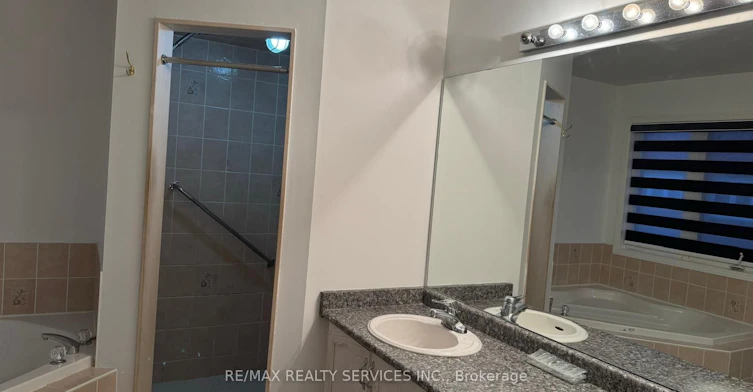 44 Saintsbury Crescent, Brampton, ON, L6R 2V8 - 7