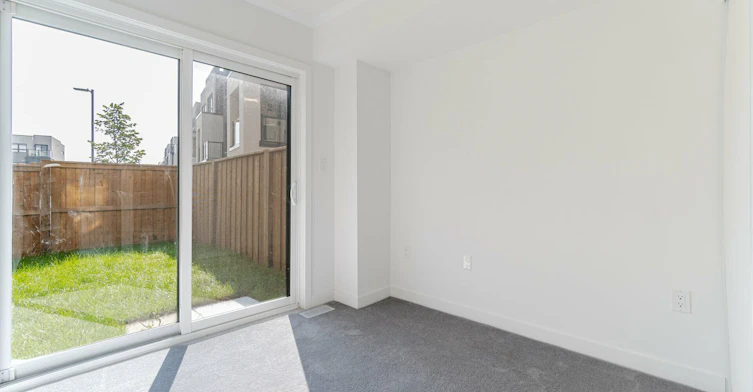 4886 Valera Road, Burlington, ON, L7M 2A9 - 6