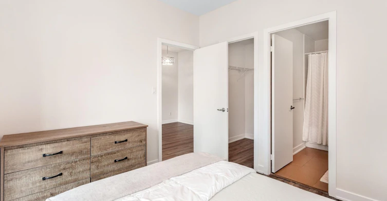 4070 Confederation Pkwy #1504 Parkway, Mississauga, ON, L5B 0E9 - 24