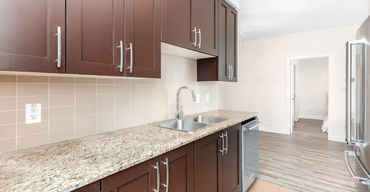 4070 Confederation Pkwy #1504 Parkway, Mississauga, ON, L5B 0E9 - 18