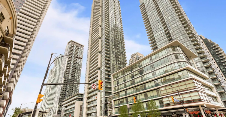 4070 Confederation Pkwy #1504 Parkway, Mississauga, ON, L5B 0E9