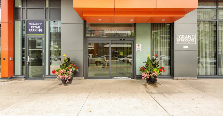 4070 Confederation Pkwy #1504 Parkway, Mississauga, ON, L5B 0E9 - 3