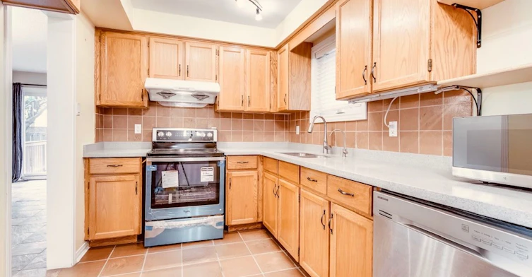 2319 Springfield Crescent, Oakville, ON, L6J 7P8 - 4